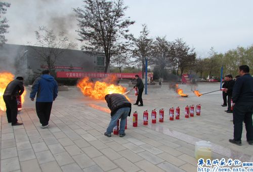 学校组织开展第26个“消防安全宣传日”系列活动
